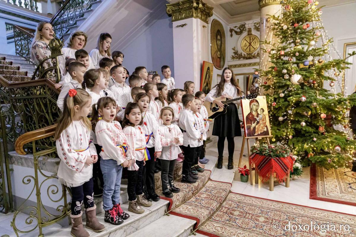Grădinița cu program prelungit nr. 27, Iași – Colindători la Reședința Mitropolitană 2024