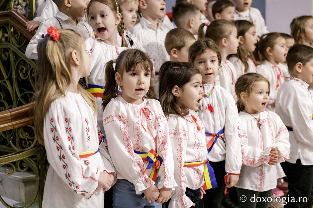 Grădinița cu program prelungit nr. 27, Iași – Colindători la Reședința Mitropolitană 2024
