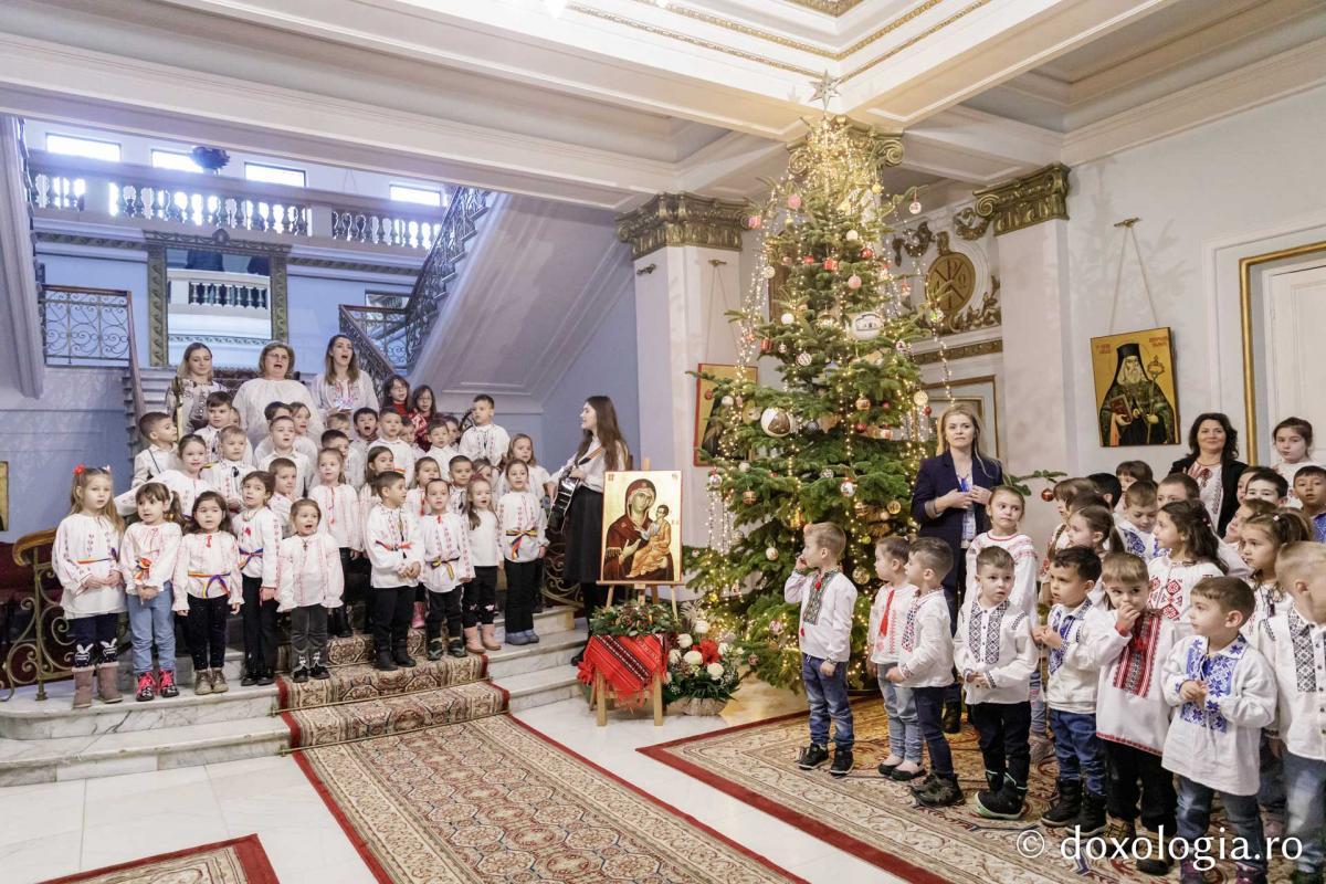 Grădinița cu program prelungit nr. 27, Iași – Colindători la Reședința Mitropolitană 2024