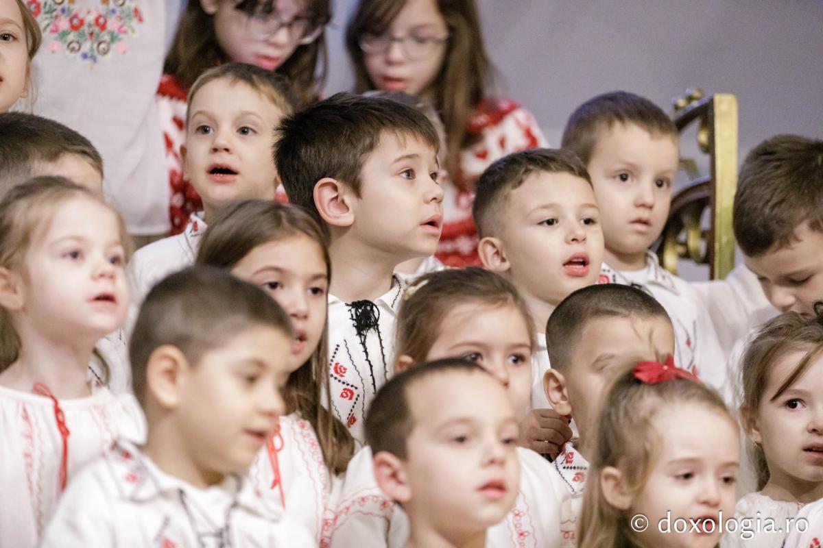 Grădinița cu program prelungit nr. 27, Iași – Colindători la Reședința Mitropolitană 2024