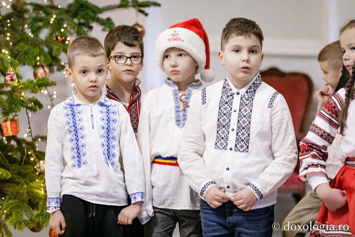Școala Veronica Micle, Clasa 0 – Colindători la Reședința Mitropolitană 2024