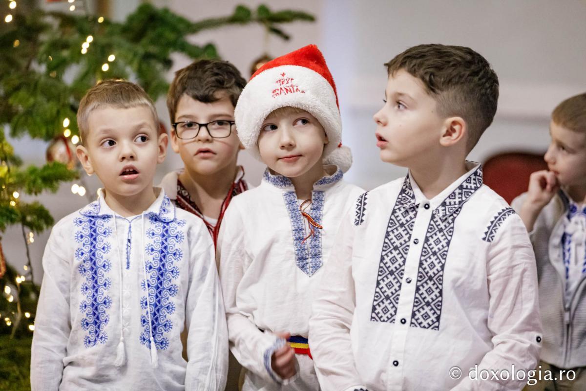 Școala Veronica Micle, Clasa 0 – Colindători la Reședința Mitropolitană 2024