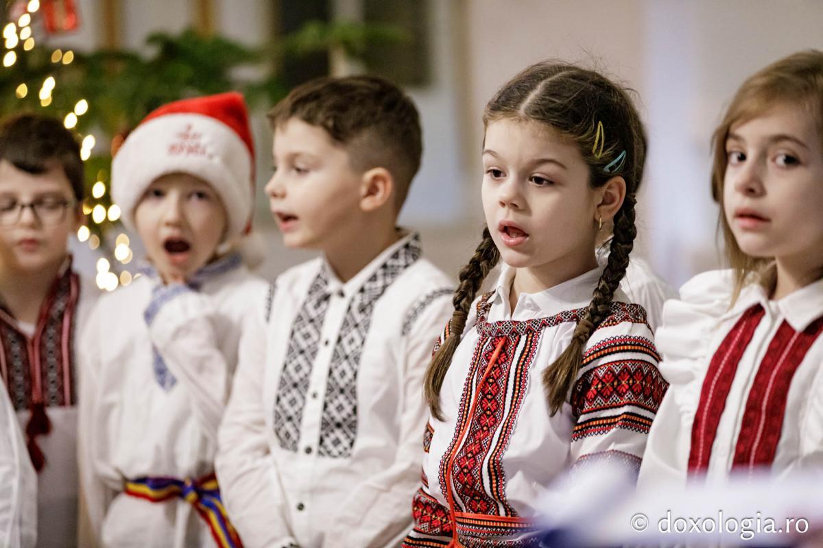 Școala Veronica Micle, Clasa 0 – Colindători la Reședința Mitropolitană 2024