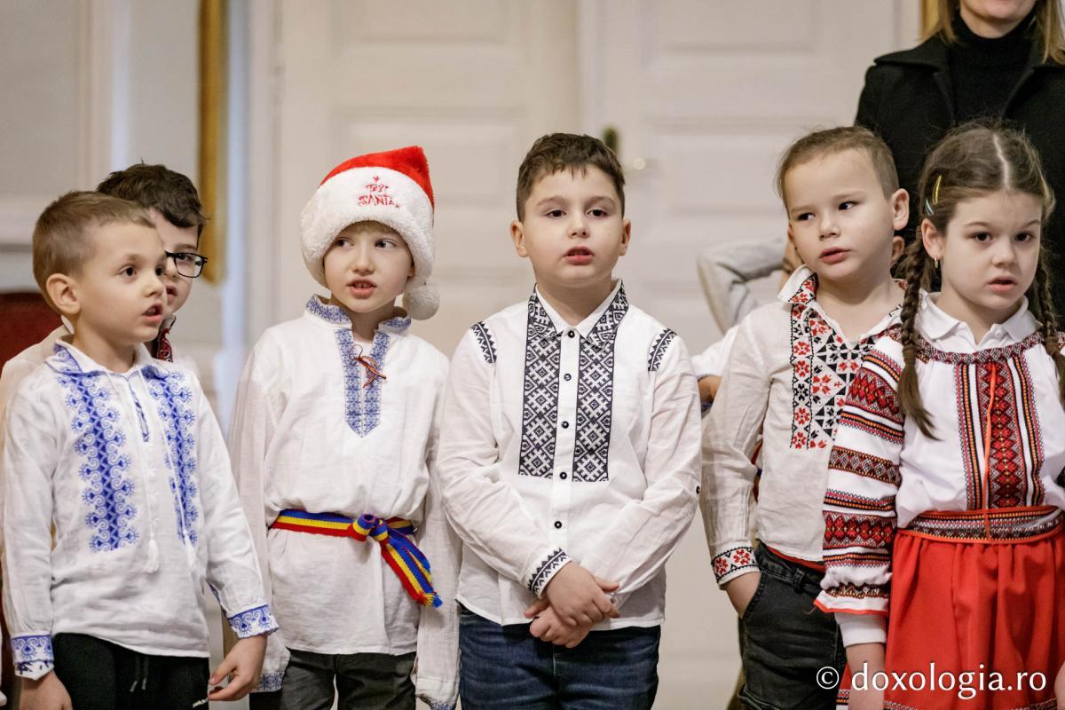 Școala Veronica Micle, Clasa 0 – Colindători la Reședința Mitropolitană 2024